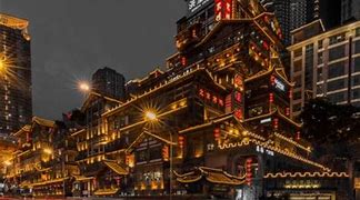 重庆市推出免费十大必去景点计划，吸引游客涌入