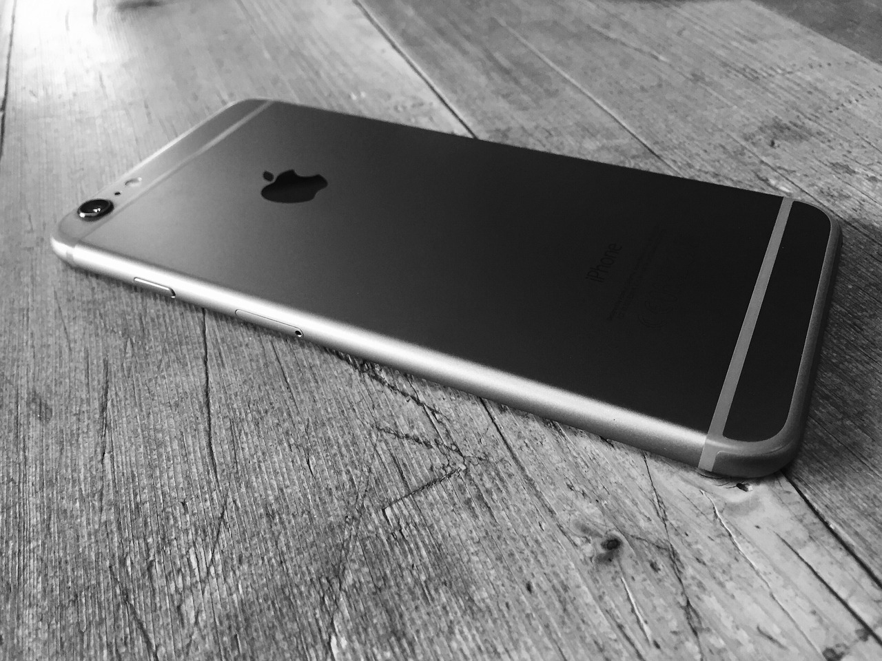 苹果停止签署iOS 17.6版本系统，影响与未来展望