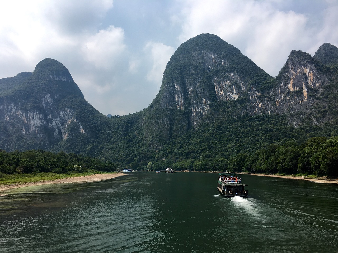 自媒体游记探秘桂林山水，带你走进不一样的旅游消费攻略