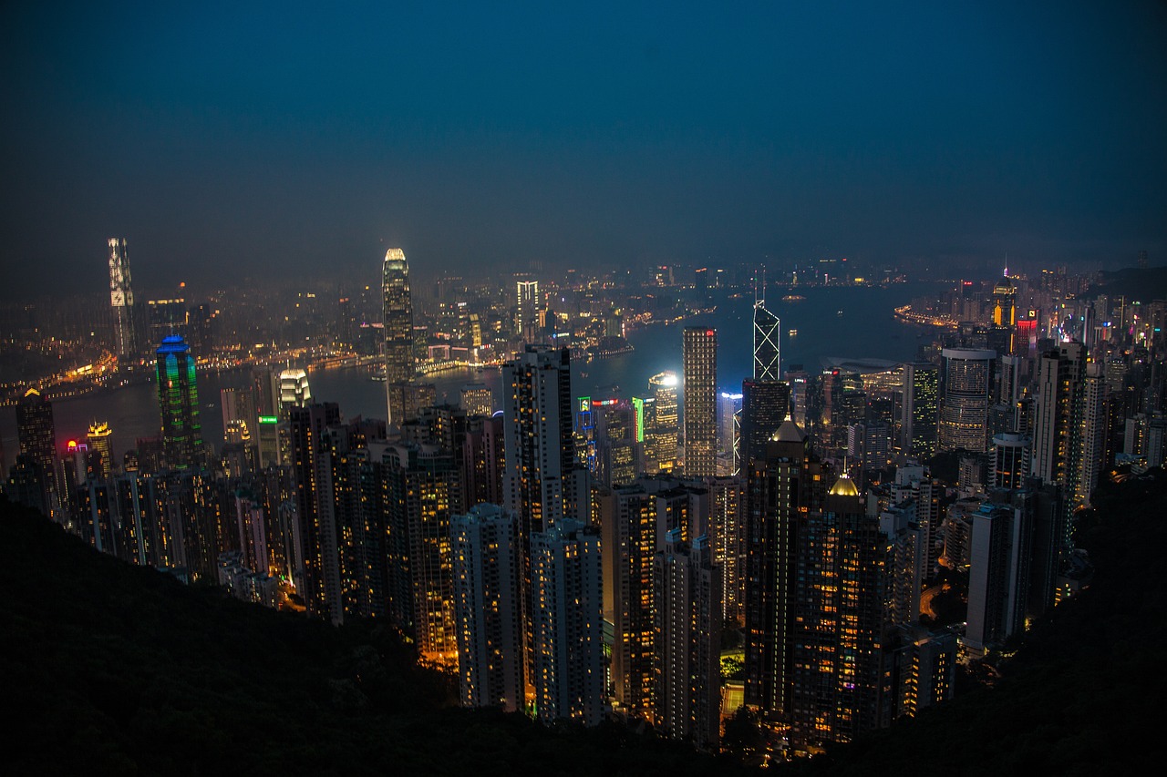 香港特区政府总部遭泼漆 官方谴责