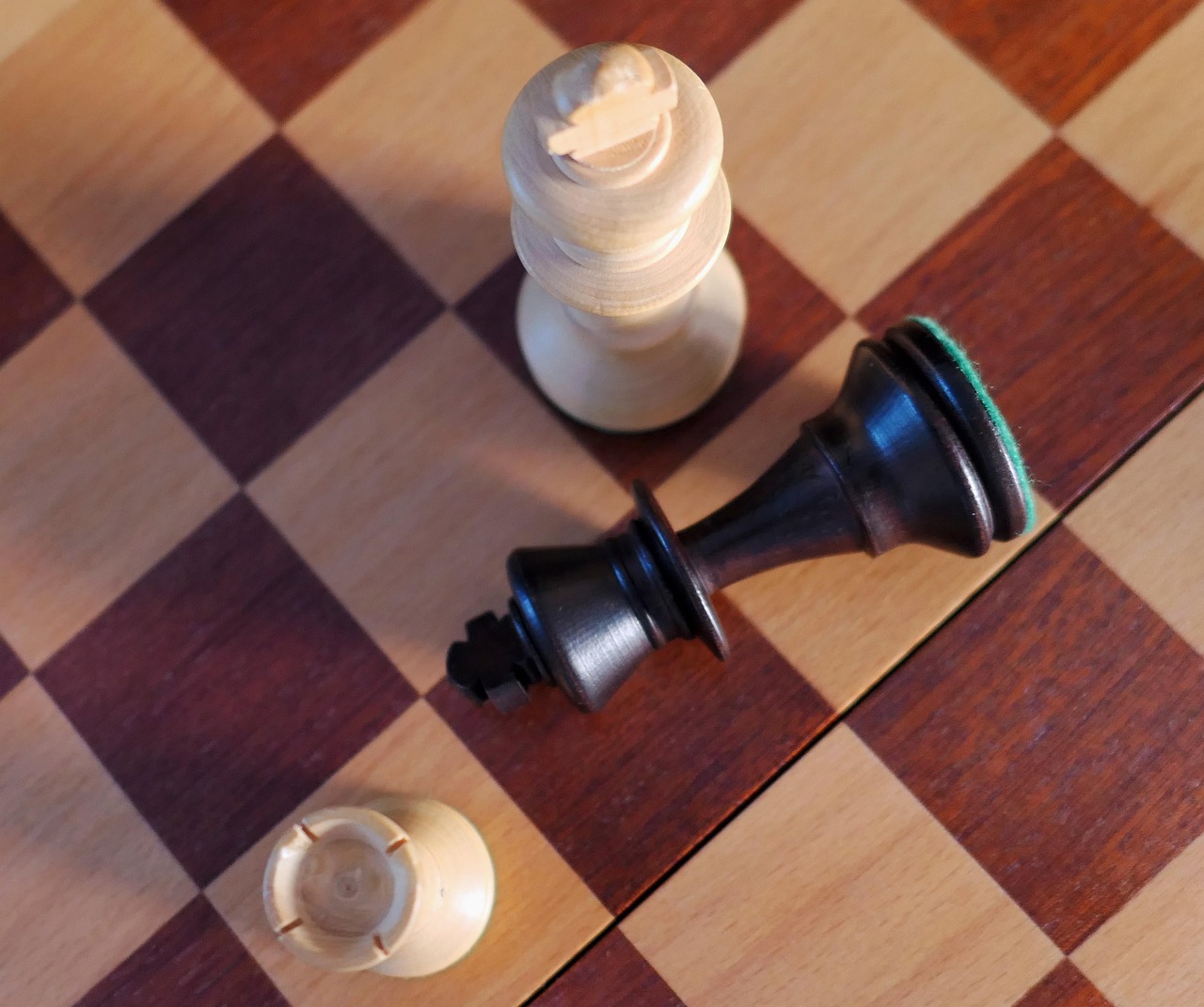 独特的二费弈子，棋盘上的策略与智慧