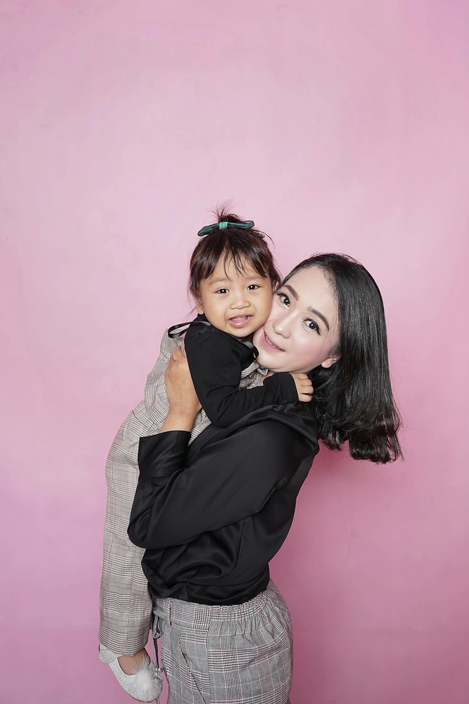 张庭女儿回应外貌争议，自信之美，无关他人眼光