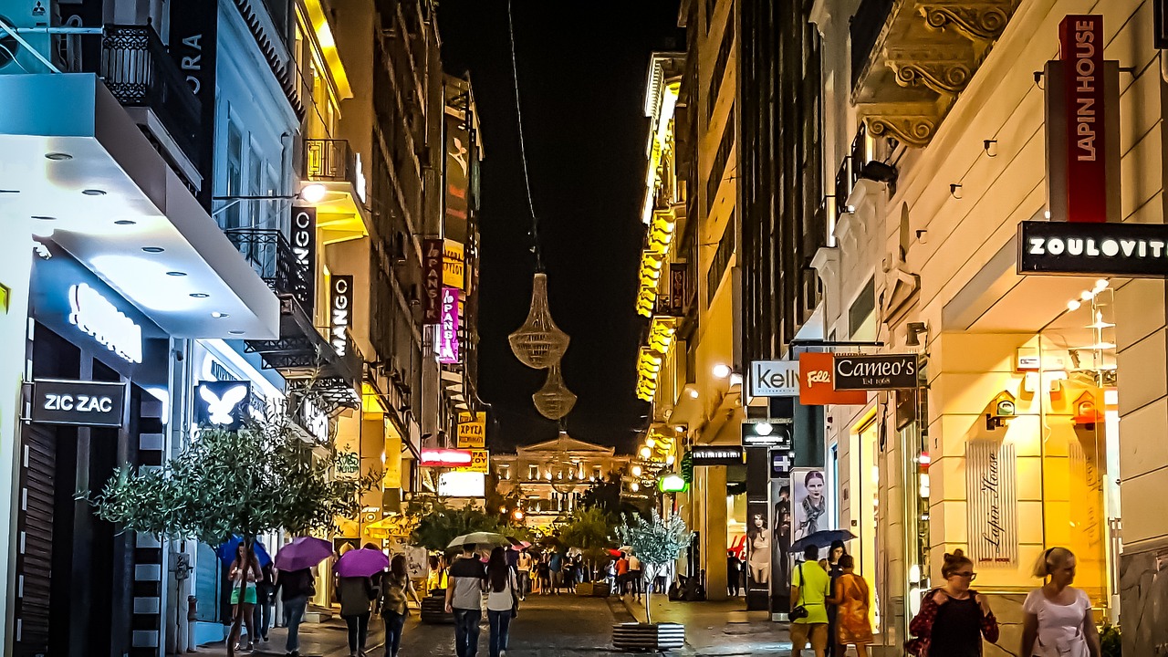 探索上海世博会展览馆，历史与现代的交汇点