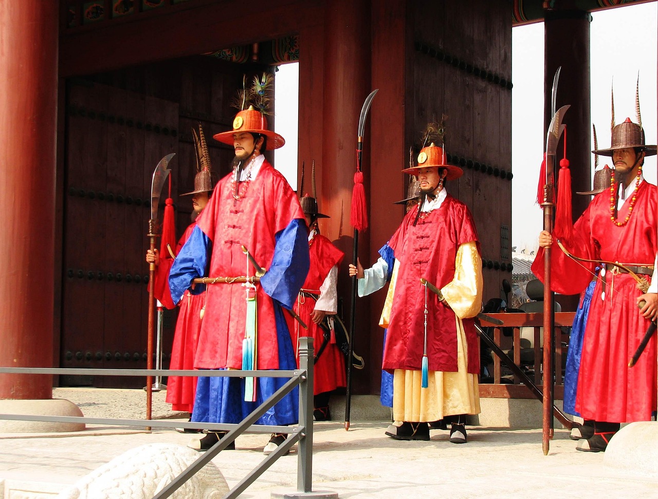 云南旅游团6日游，探索彩云之南的自然与文化瑰宝