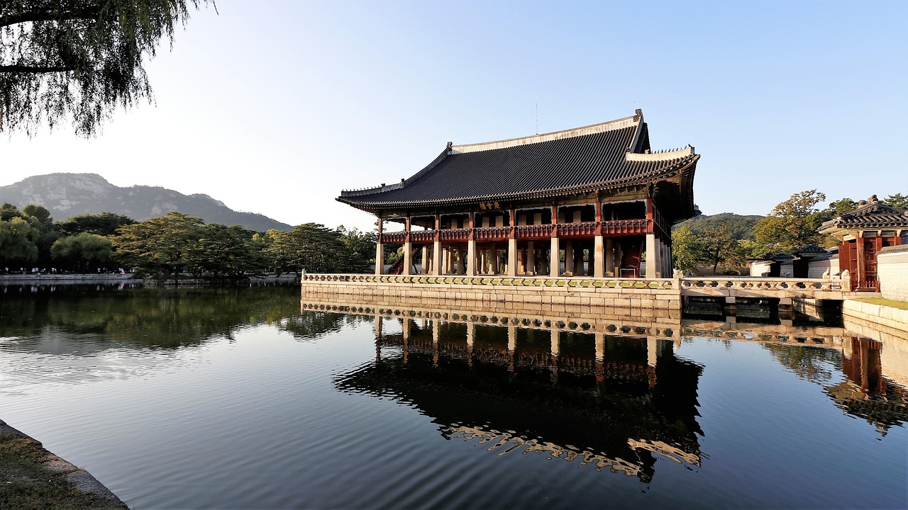 湘西凤凰古城深度游，一份详尽的旅行攻略