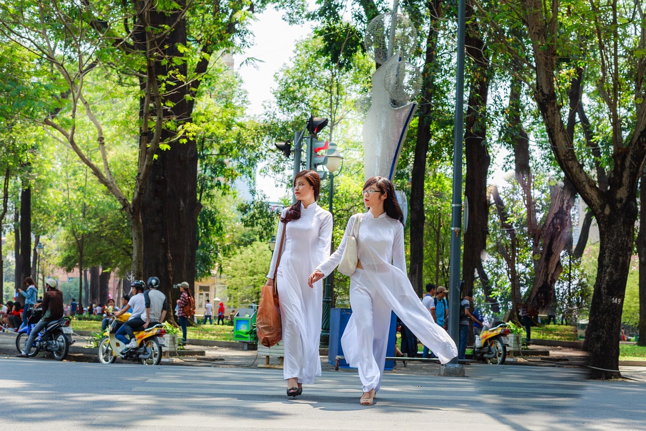 民俗旅游：沉浸式体验当地文化，轻松解锁真实生活场景的快乐之旅