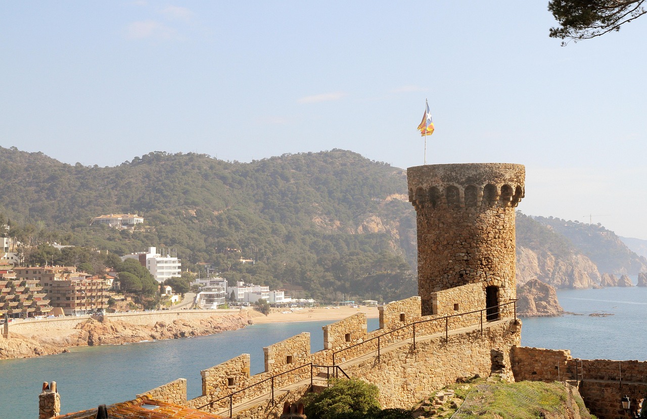 旅游景点介绍：故宫、布达拉宫、土楼、天坛等历史与自然奇观全攻略，轻松规划完美旅程