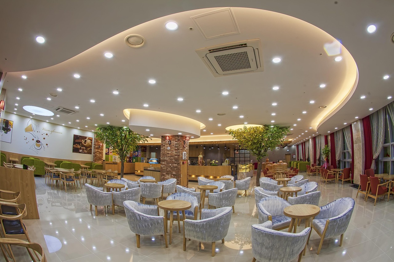 顺风大酒店：品味融合菜系与亲民价格，轻松享受高品质餐饮体验