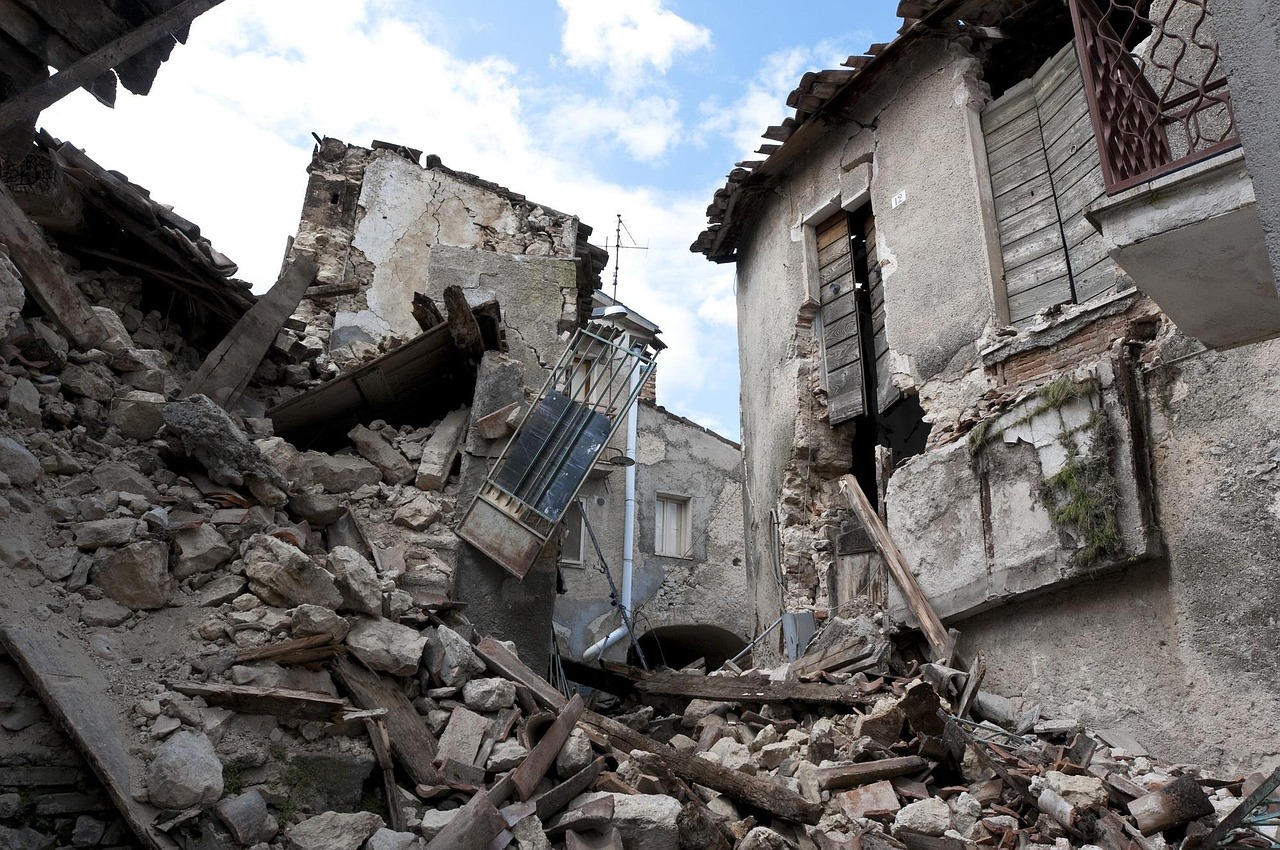 厦门地震全解析：揭秘地理位置、历史事件与应急避险指南，助你安全无忧