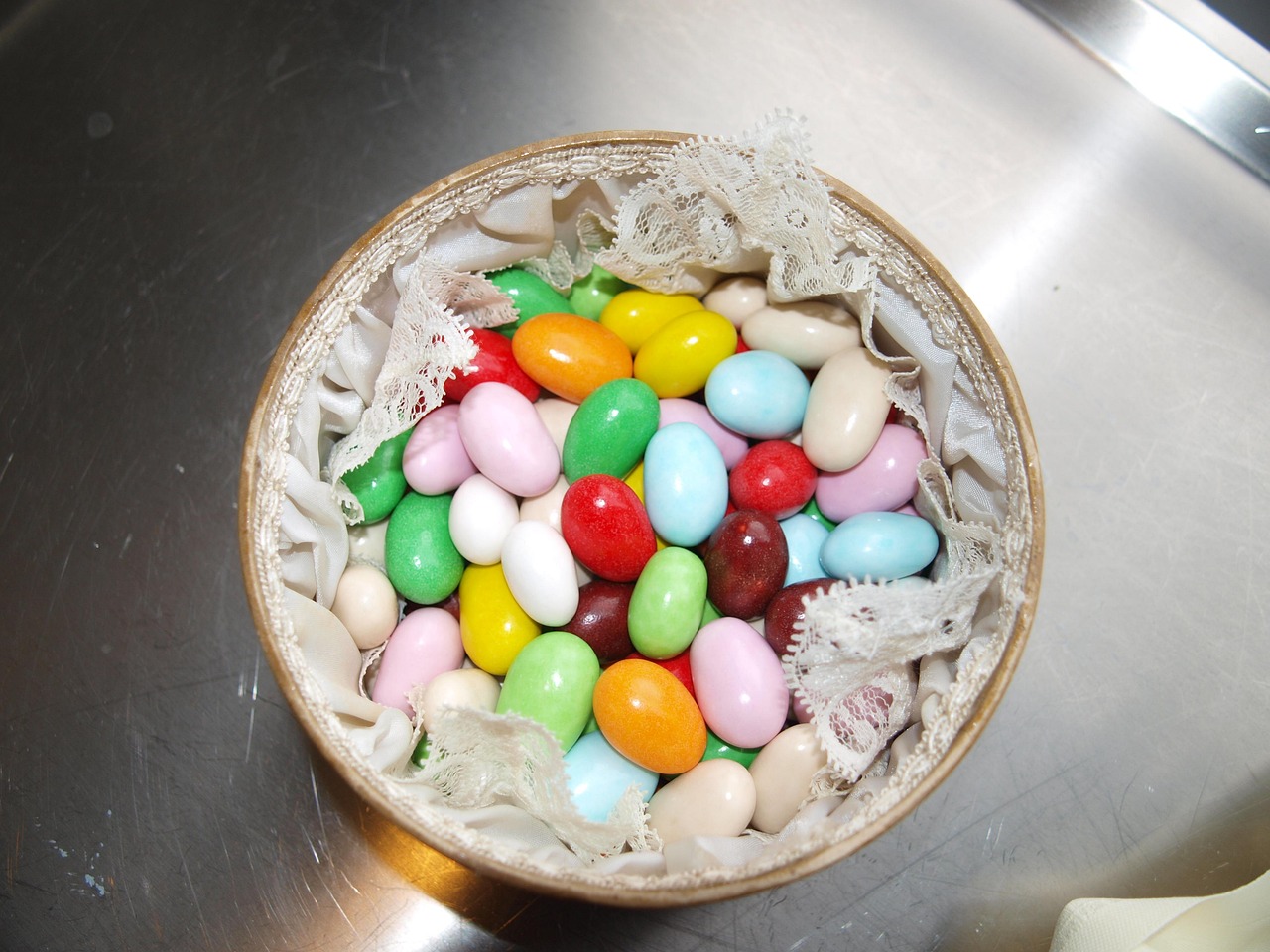 唐山特产全攻略：从麻糖到陶瓷，带你轻松选购正宗美味伴手礼