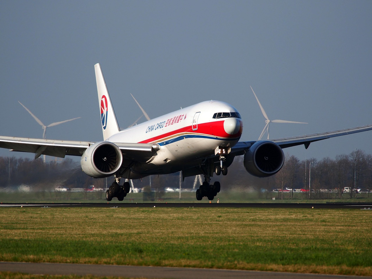 奥地利航空机票预订全攻略：轻松掌握值机、行李、改签政策，享受便捷飞行体验
