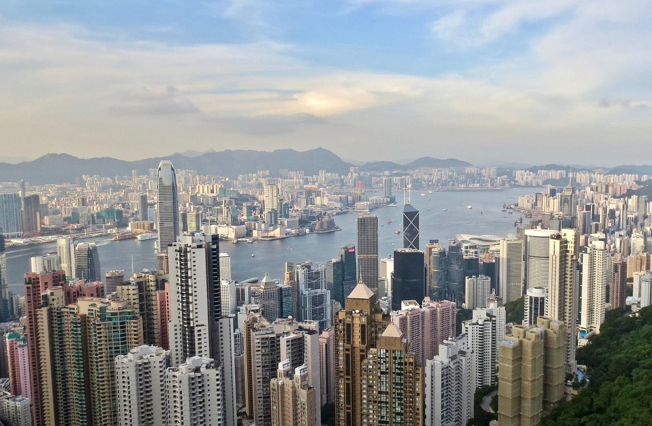 香港资料全解析：从历史档案到经济数据，一站式掌握城市记忆库