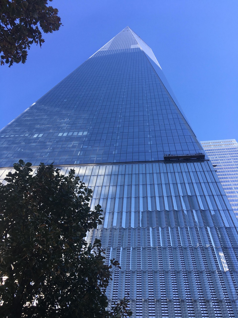 世贸天阶全攻略：解锁北京CBD吃喝玩乐购一站式便捷体验
