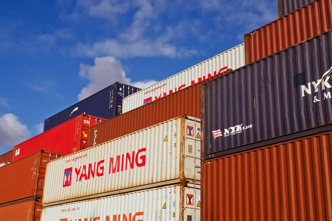 西湖银泰购物全攻略：位置交通、品牌美食、优惠活动一网打尽，轻松享受杭州购物乐趣