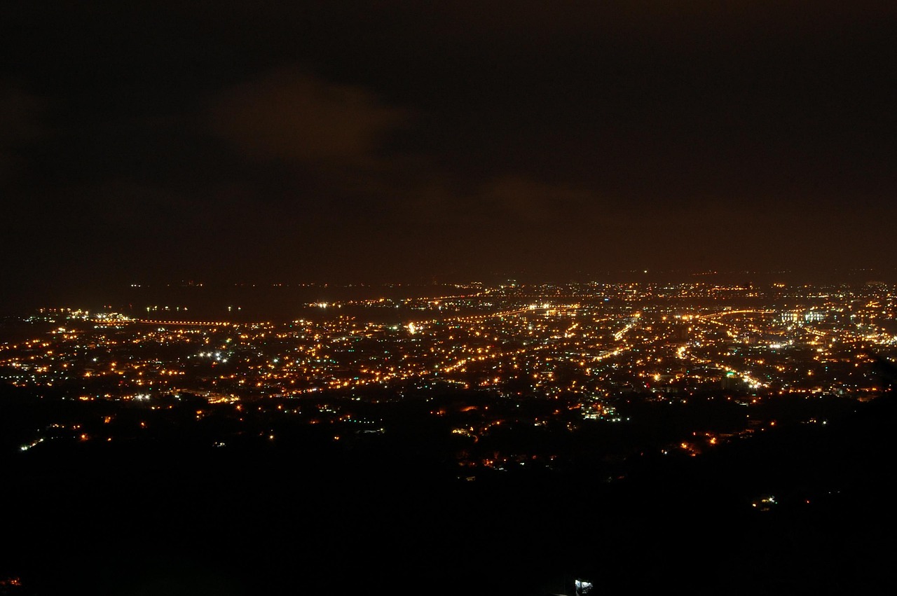 青岛夜景旅游攻略：山海交融的绝美灯光画卷与专业拍摄技巧