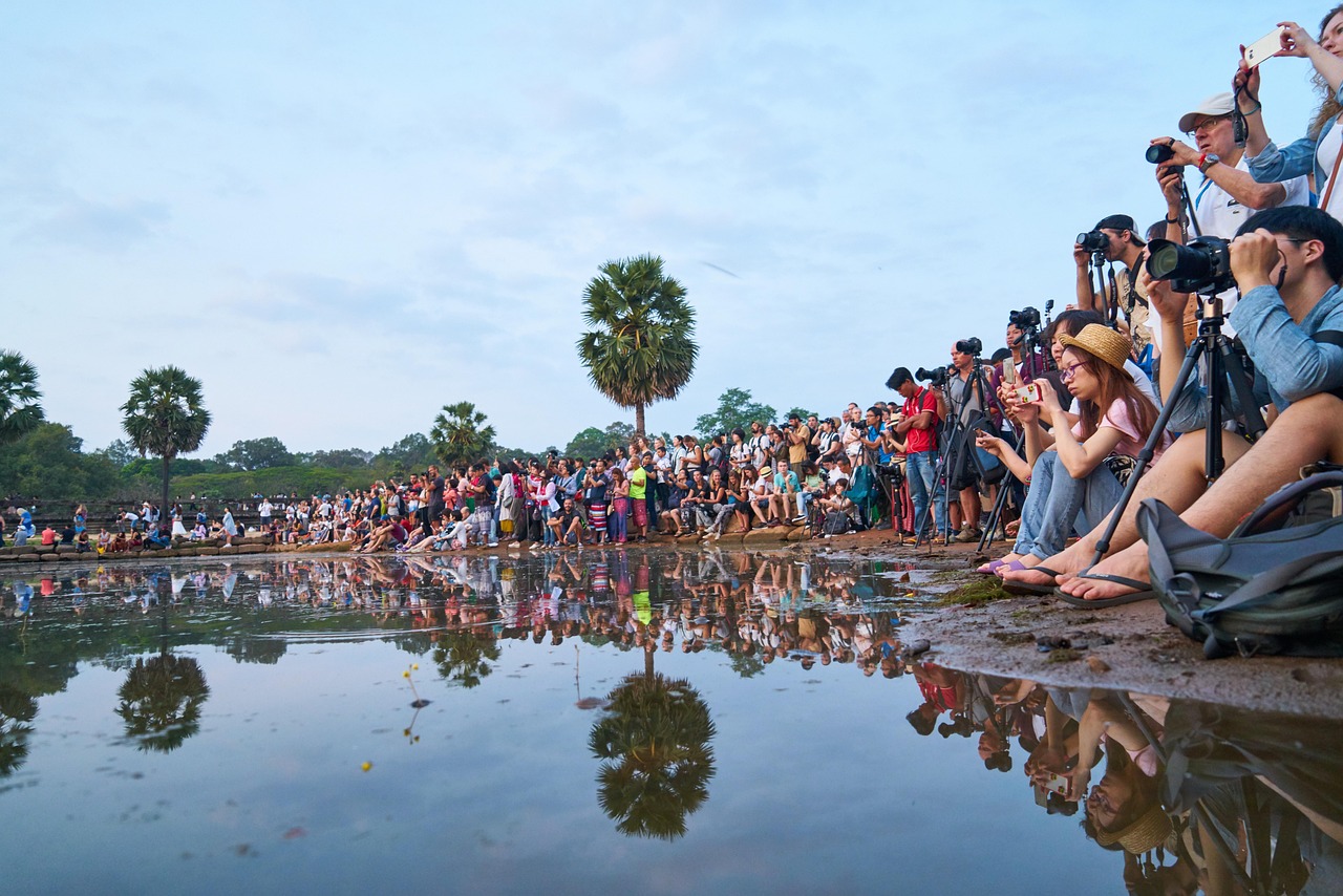 杭州西湖柳浪闻莺旅游攻略：四季最佳游览时间、路线规划与摄影心得