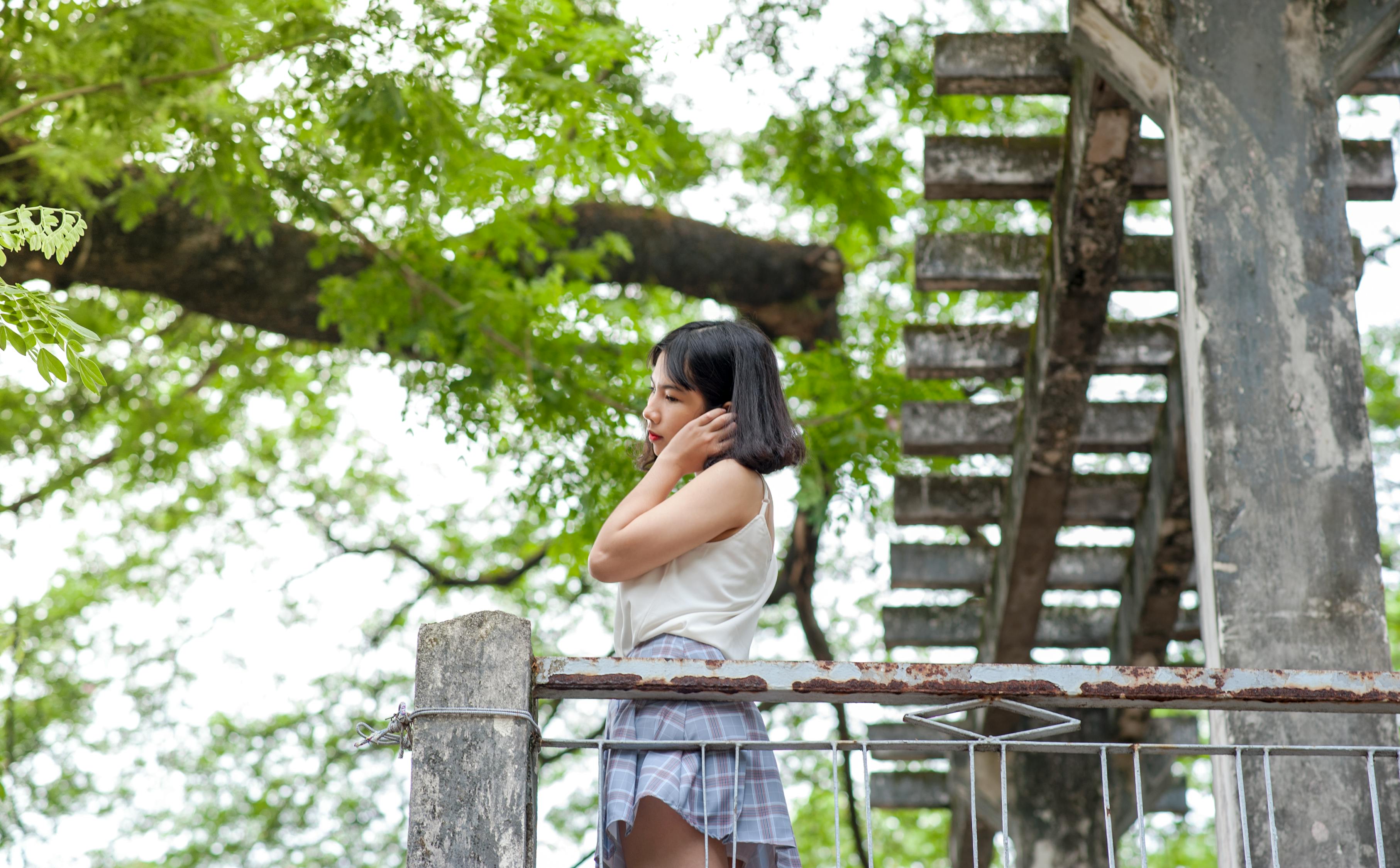 松江个人写真全攻略：轻松拍出文艺复古时尚大片，解决你的场景风格选择难题