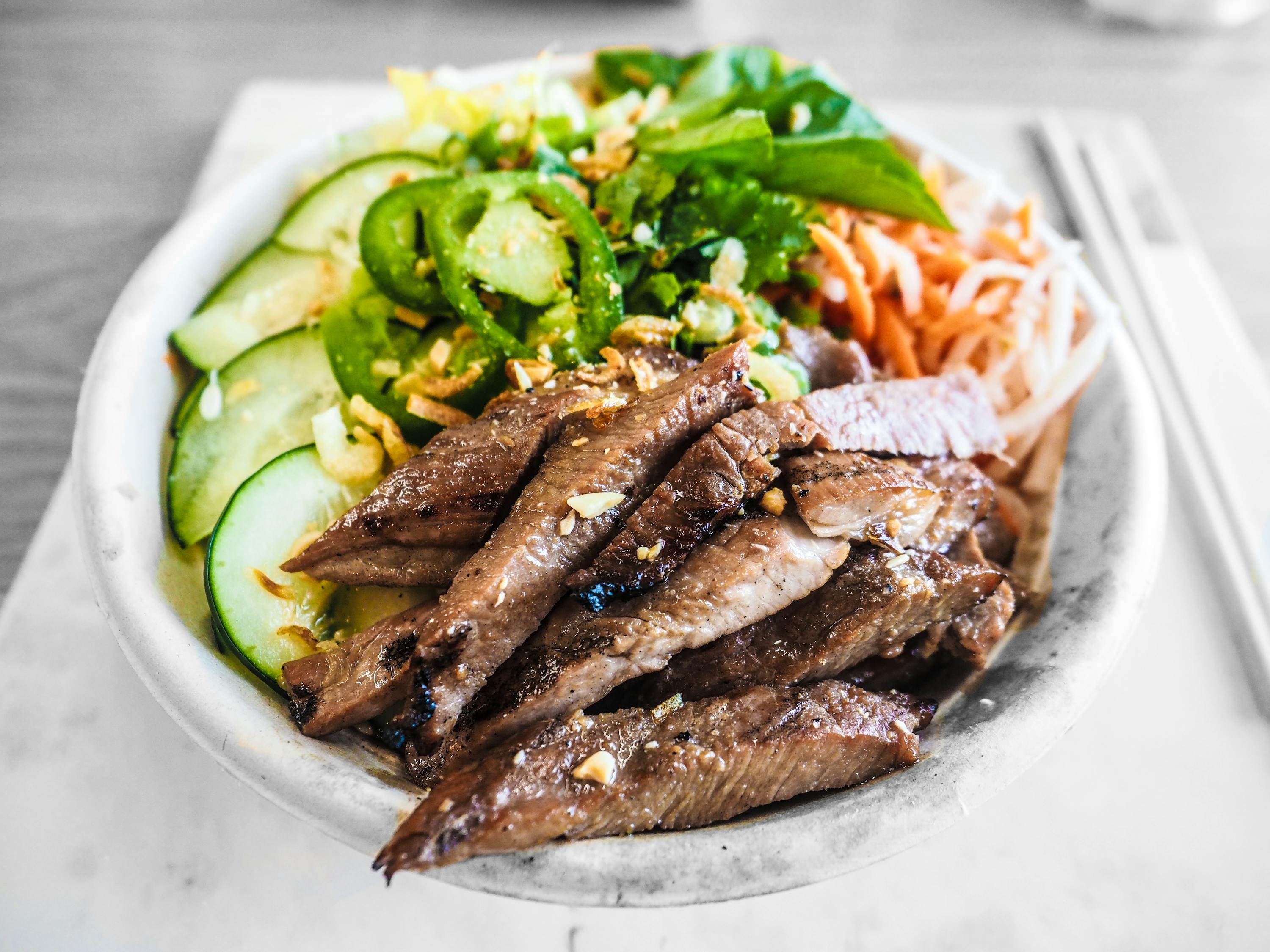 太湖三白是哪三白？揭秘白鱼白虾银鱼的鲜美奥秘与江南饮食文化