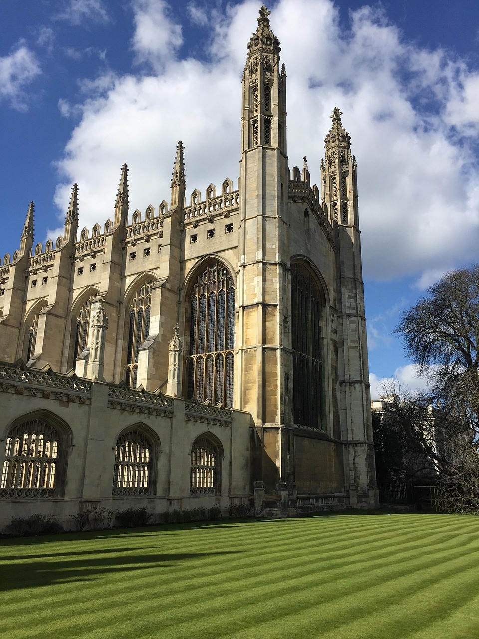 英国剑桥大学申请攻略：揭秘历史、学院制与录取秘诀，助你轻松圆梦世界名校