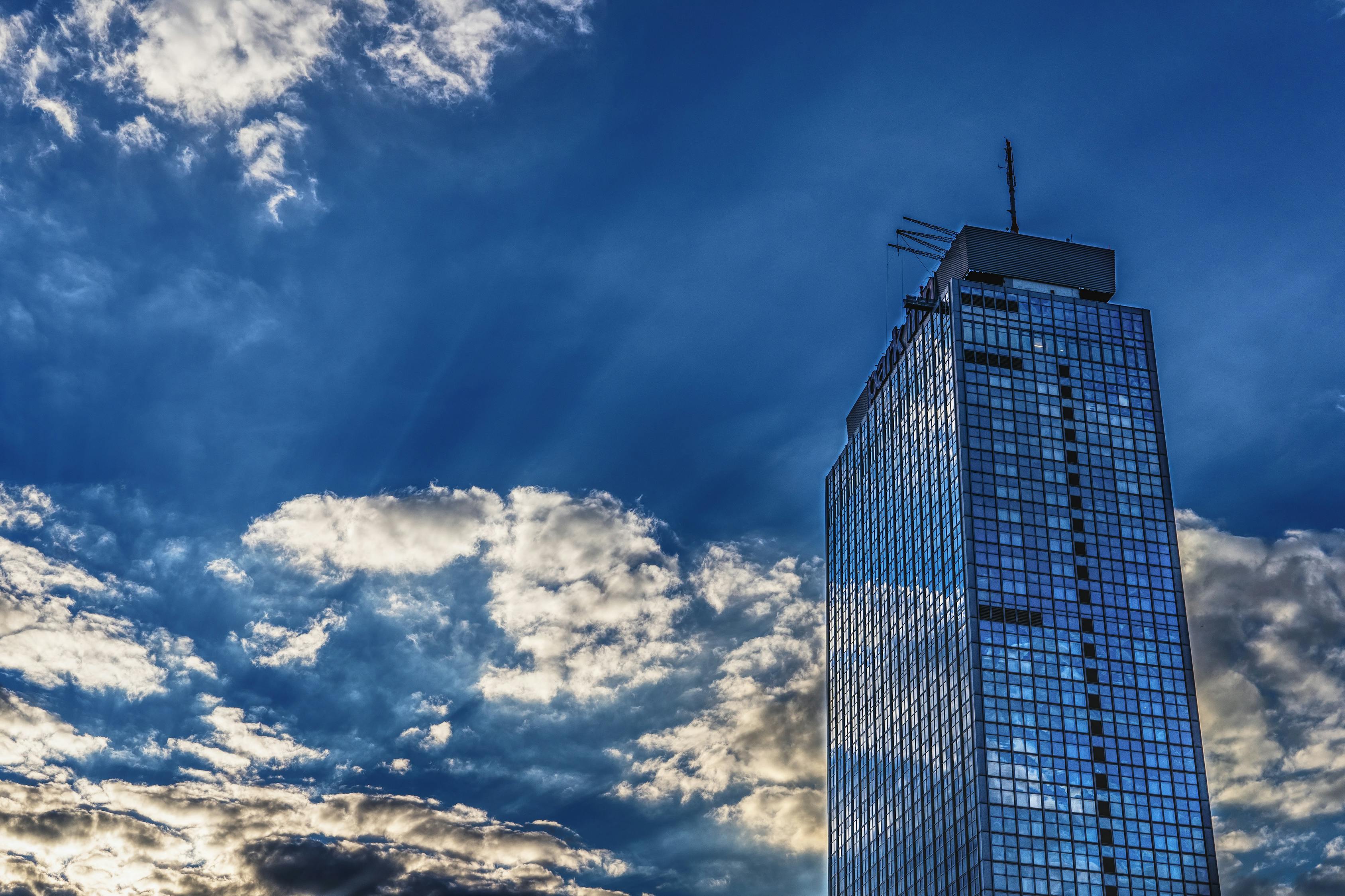 亚细亚大楼：探索外滩百年建筑的历史魅力与实用参观指南