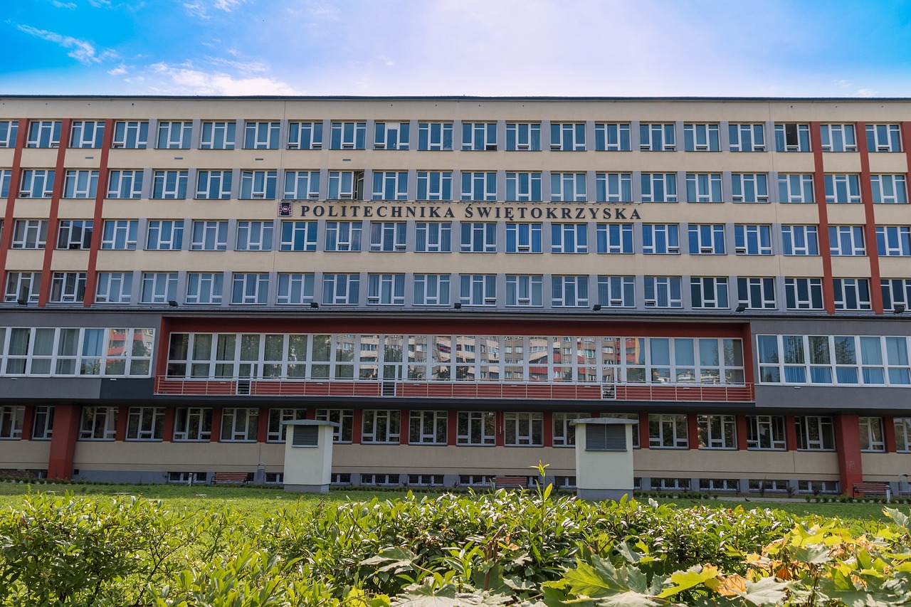 苏州西交利物浦大学全解析：录取分数线、专业选择与国际化教育体验