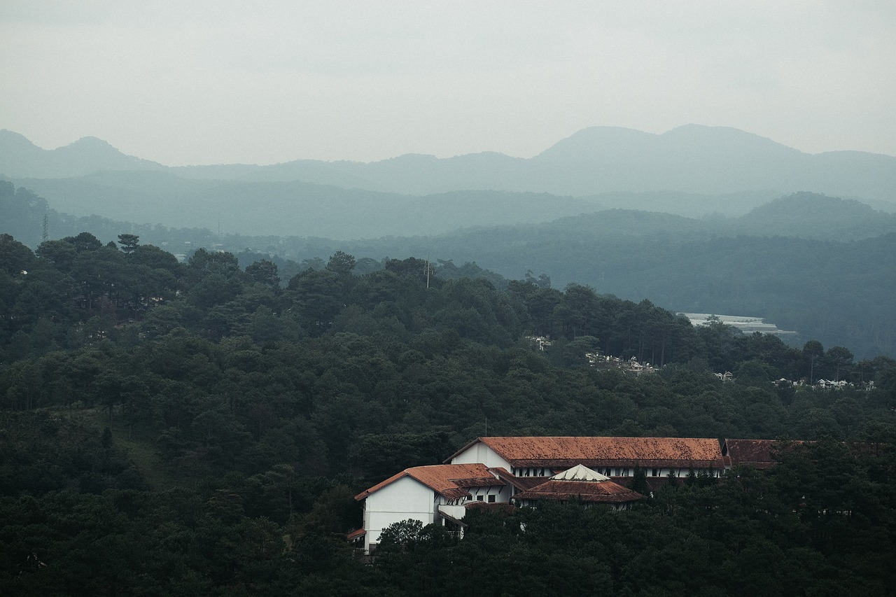 广东梅州旅游攻略：探索世界客都的自然风光与客家文化，轻松规划完美旅程