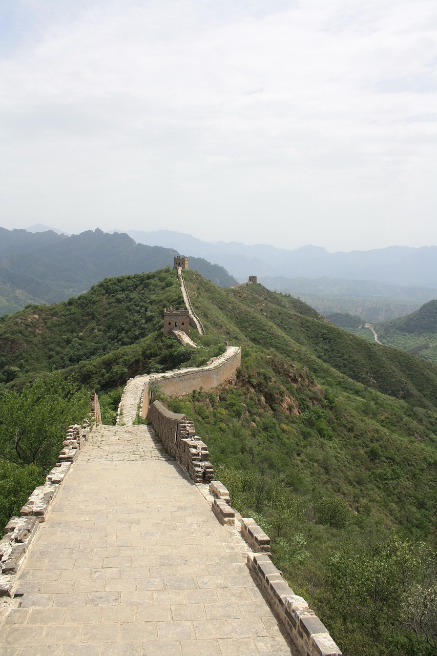 长城介绍：揭秘世界奇迹的建造智慧与游览攻略，轻松规划完美旅程