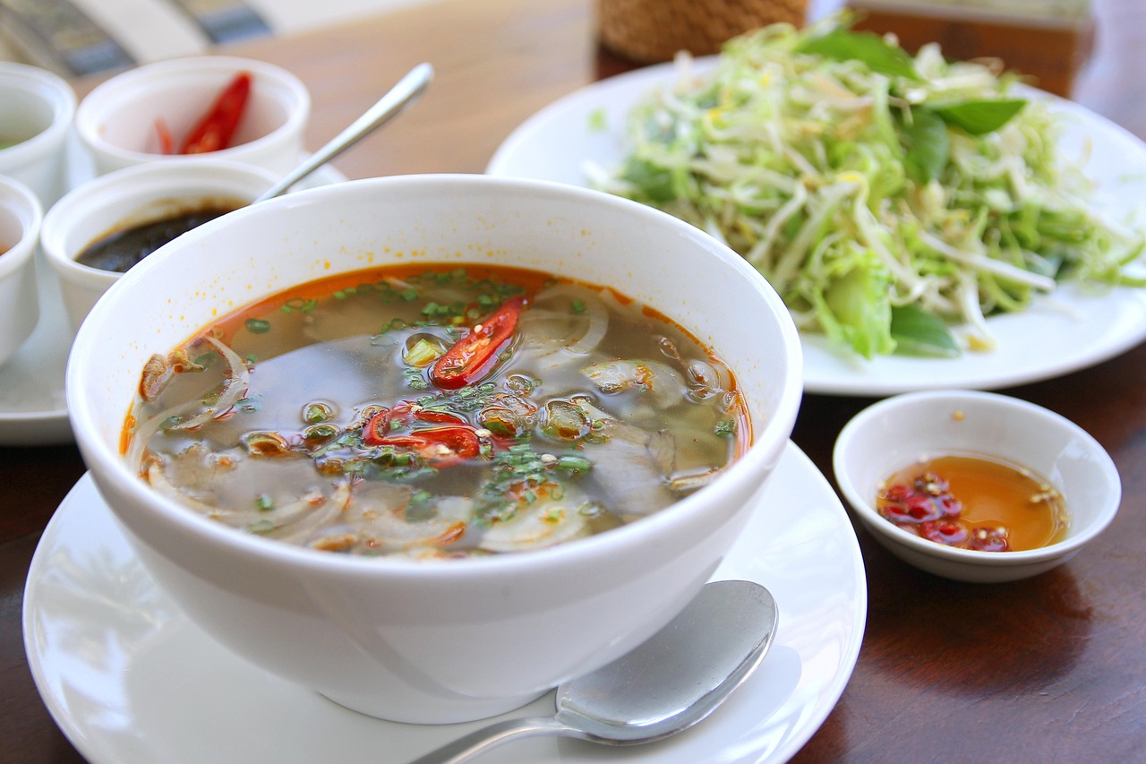 黑龙江省五常市旅游攻略：探秘大米之乡的悠闲生活与地道美食