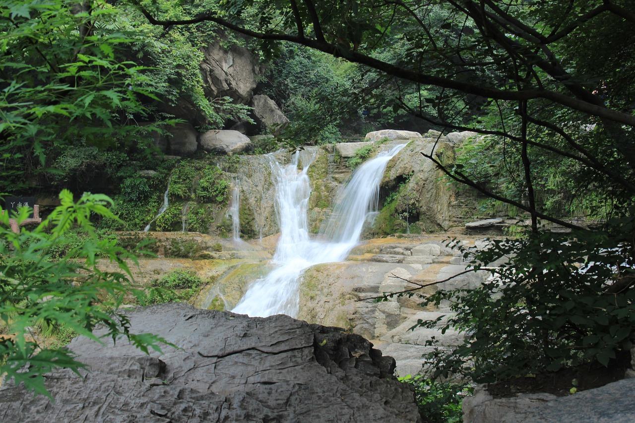 山西省忻州市旅游攻略：探索五台山佛教圣地与雁门关历史遗迹的便捷之旅