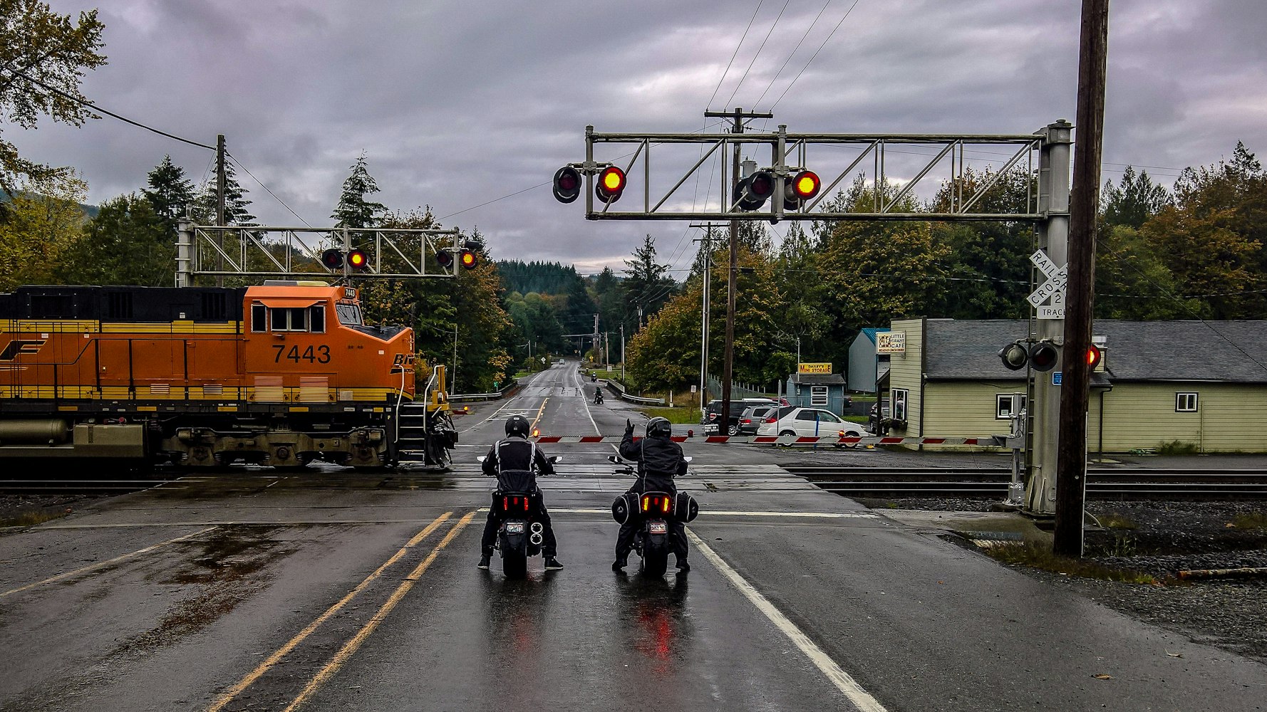 沈阳到锦州出行攻略：火车、自驾、长途汽车全解析，帮你轻松规划省时省钱路线
