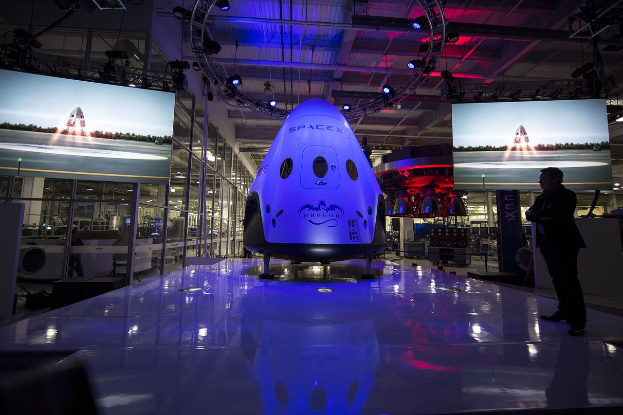 太空基地:揭秘人类如何在宇宙中建造家园,解决长期生存与资源开发难题