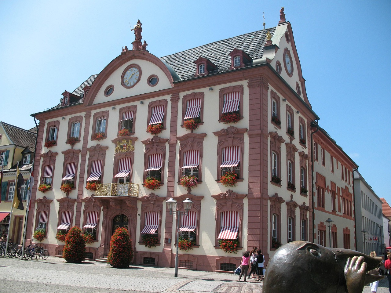 世博会中国馆:从文化窗口到国家形象的优雅蜕变