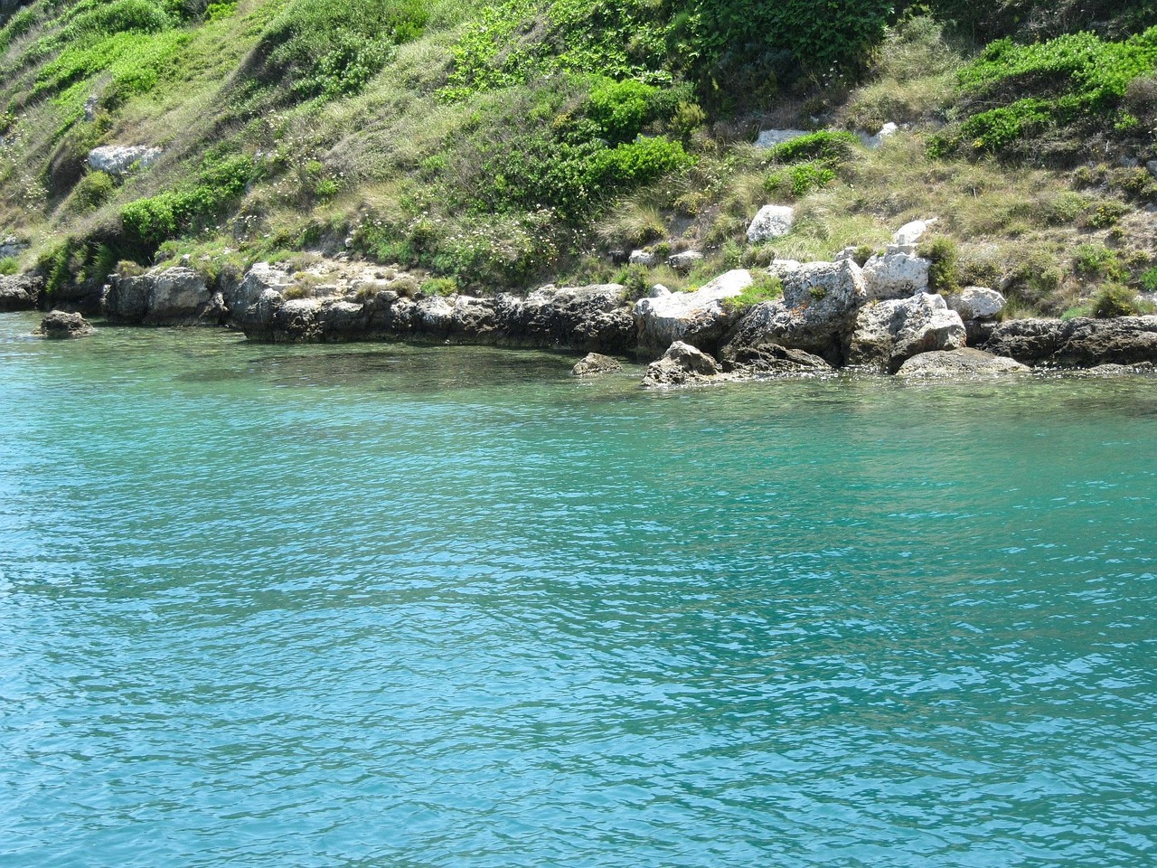 亚丁稻城旅游全攻略:四季美景、自驾路线与省钱技巧,轻松规划完美高原之旅