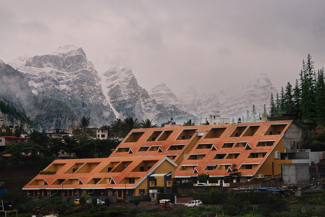 旗山万佛寺旅游攻略：避开拥挤人群，轻松游览古寺的最佳路线与贴士