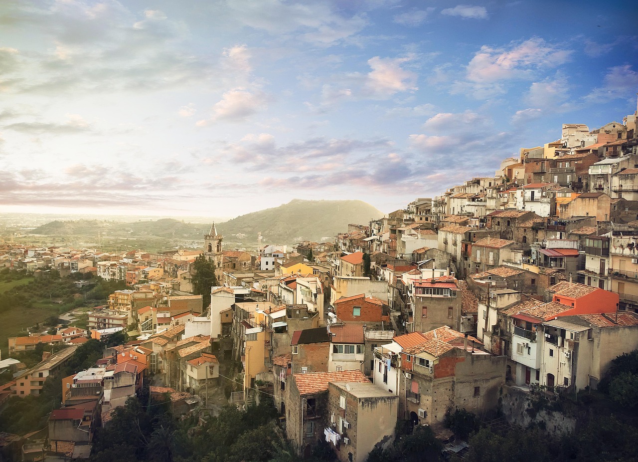 故宫面积揭秘：72万平米相当于100个足球场，探索世界最大宫殿的建筑奇迹