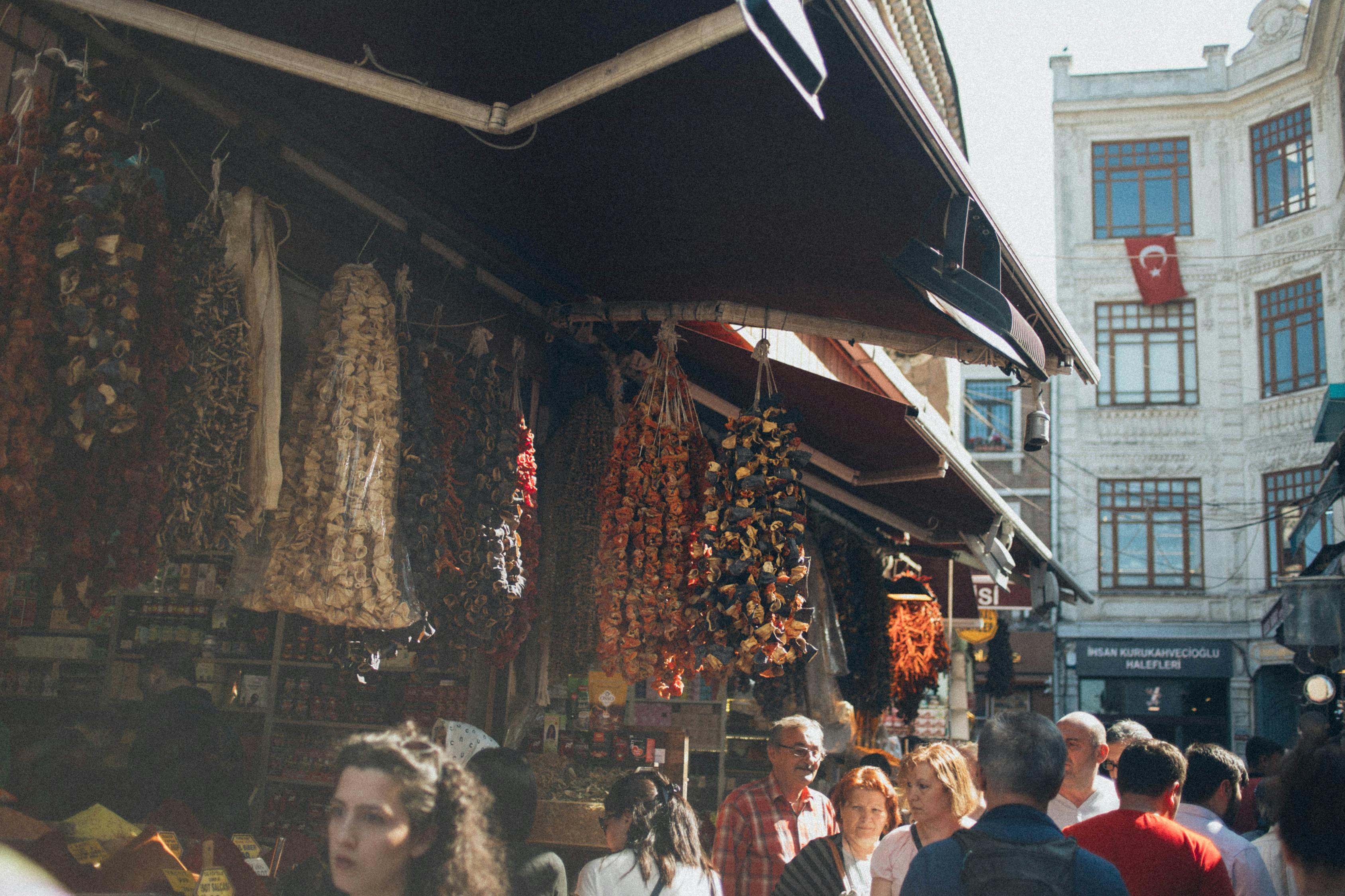 杭州旅游攻略：轻松玩转西湖与美食，避开拥挤享受悠闲假期