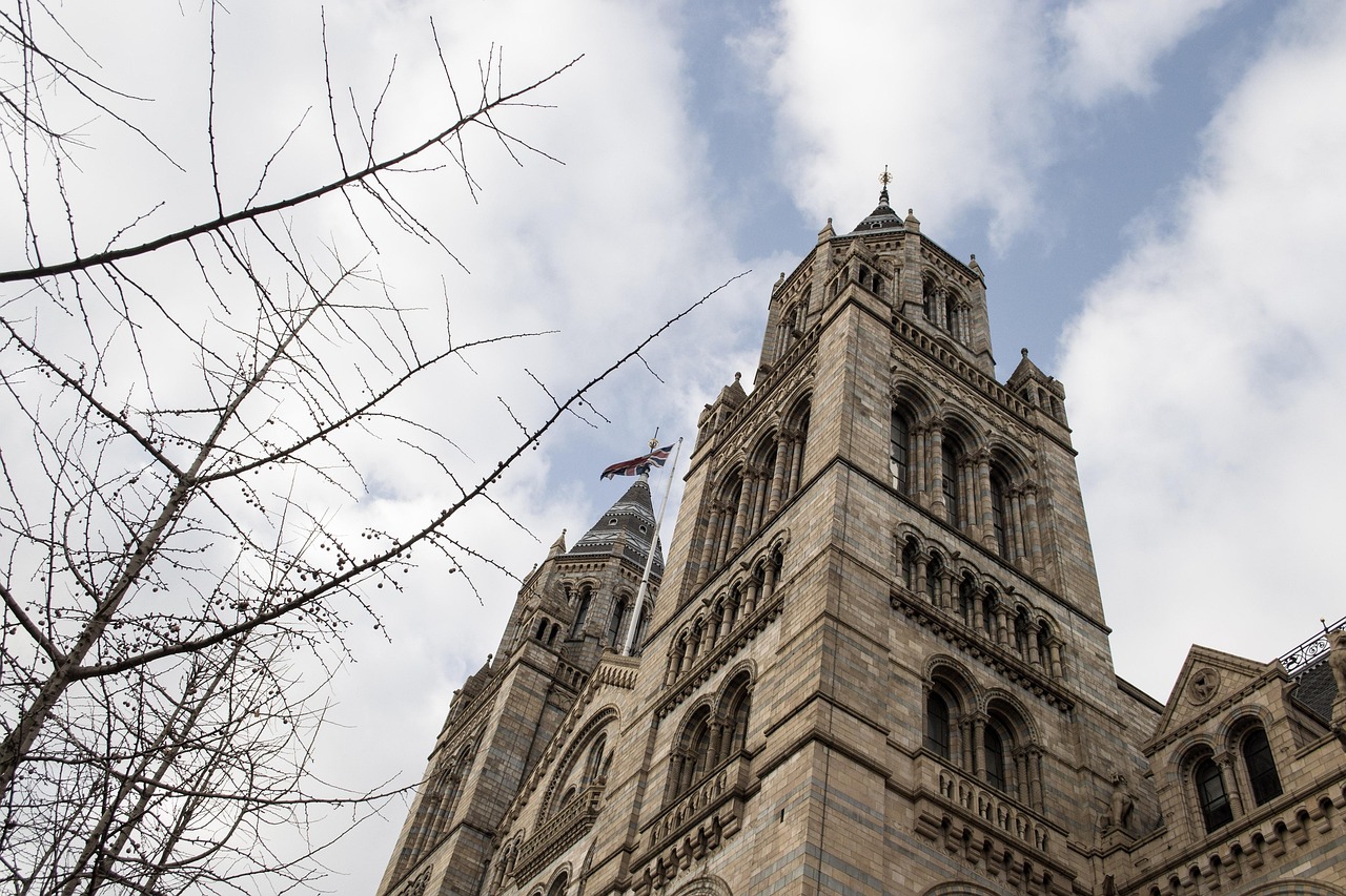 英国首都伦敦旅游攻略：探索千年历史与文化，轻松规划完美行程